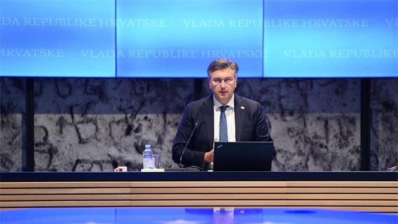 I dalje mjerama Vlade pridonosimo ekonomskom i socijalnom standardu naših građana i pomažemo hrvatskom gospodarstvu
